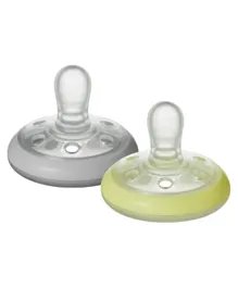 Tommee Tippee Night Time Soother Assorted Colours - Pack of 2