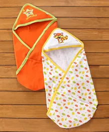 بيبي هاغ لفاف الرضع بقبعة ونقشة مكون من قطعتين  - برتقالي وأبيض