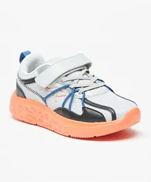 Kangaroos  Colourblock Sports Shoes With Hook And Loop Closure - Grey