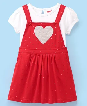 بيبي هاغ - فستان مطبوع على شكل قلب بتفاصيل مع تيشيرت داخلي بنصف كم - أحمر