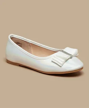 Little Missy - Bow Accented Slip-On Round Toe Ballerina Shoes - White