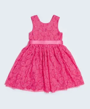 آر أند بي كيدز فستان بتطريز وتصميم واسع من الأسفل - وردي فوشي