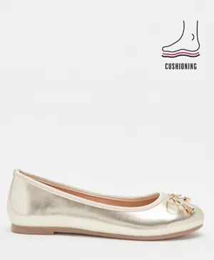ليتل ميسي - حذاء بالرينا سهل الارتداء بمقدمة مستديرة مزينة بفيونكة - ذهبي
