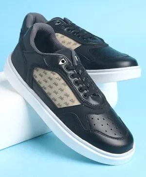 باين كيدز - حذاء كاجوال سهل الارتداء للأطفال  - تصميم شعار - أسود