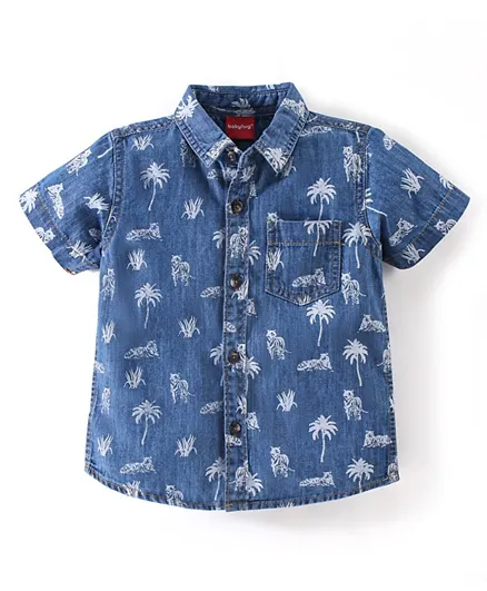 بيبي هاغ قميص دينيم مغسول بأكمام قصيرة من القطن 100% بطبعة النمر - أزرق