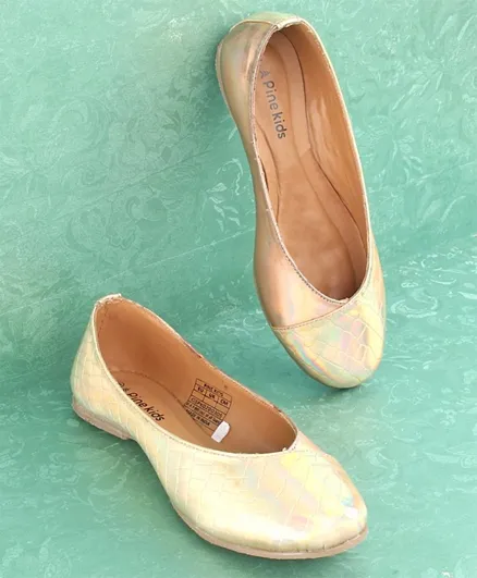 باين كيدز - حذاء سهل الإرتداء - ذهبي