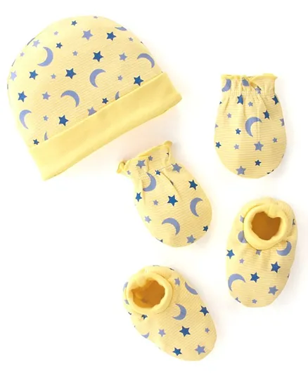 Babyhug 100% Cotton Cap Mittens & Booties Moon & Stars Print Yellow- Diameter 9.5 cm