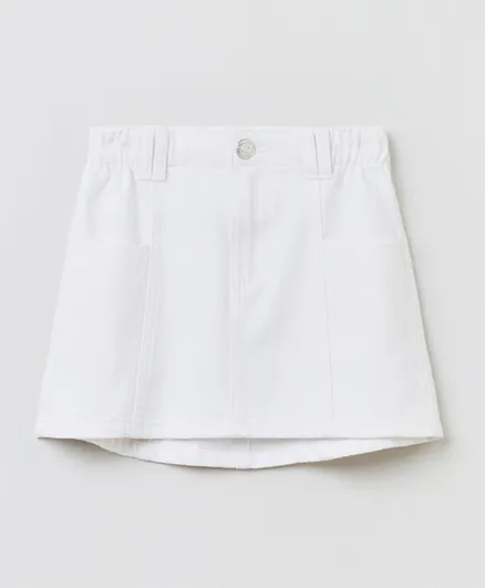 او في اس - تنورة قصيرة بخصر مرن مع جيوب  - أبيض