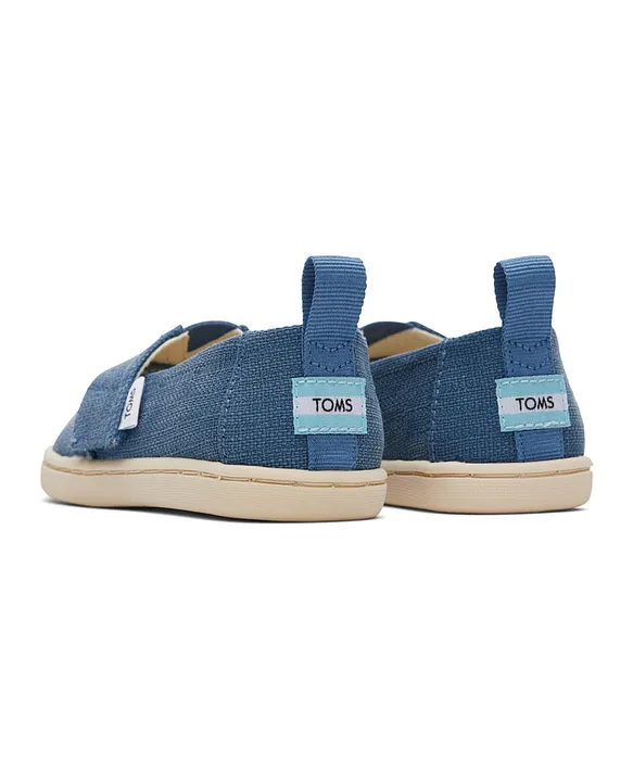 Toms sales shoes riyadh