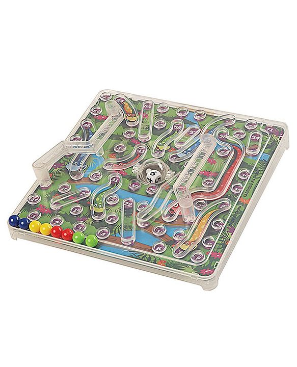 Playing the Online Snakes and Ladders 3D Board game